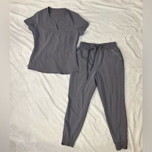 Jaanuu Scrub set! Small Top Medium Bottom